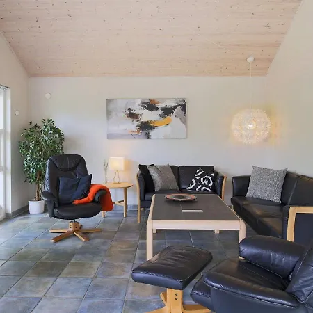 Three-bedroom Holiday In Gorlev 3 * Reersø